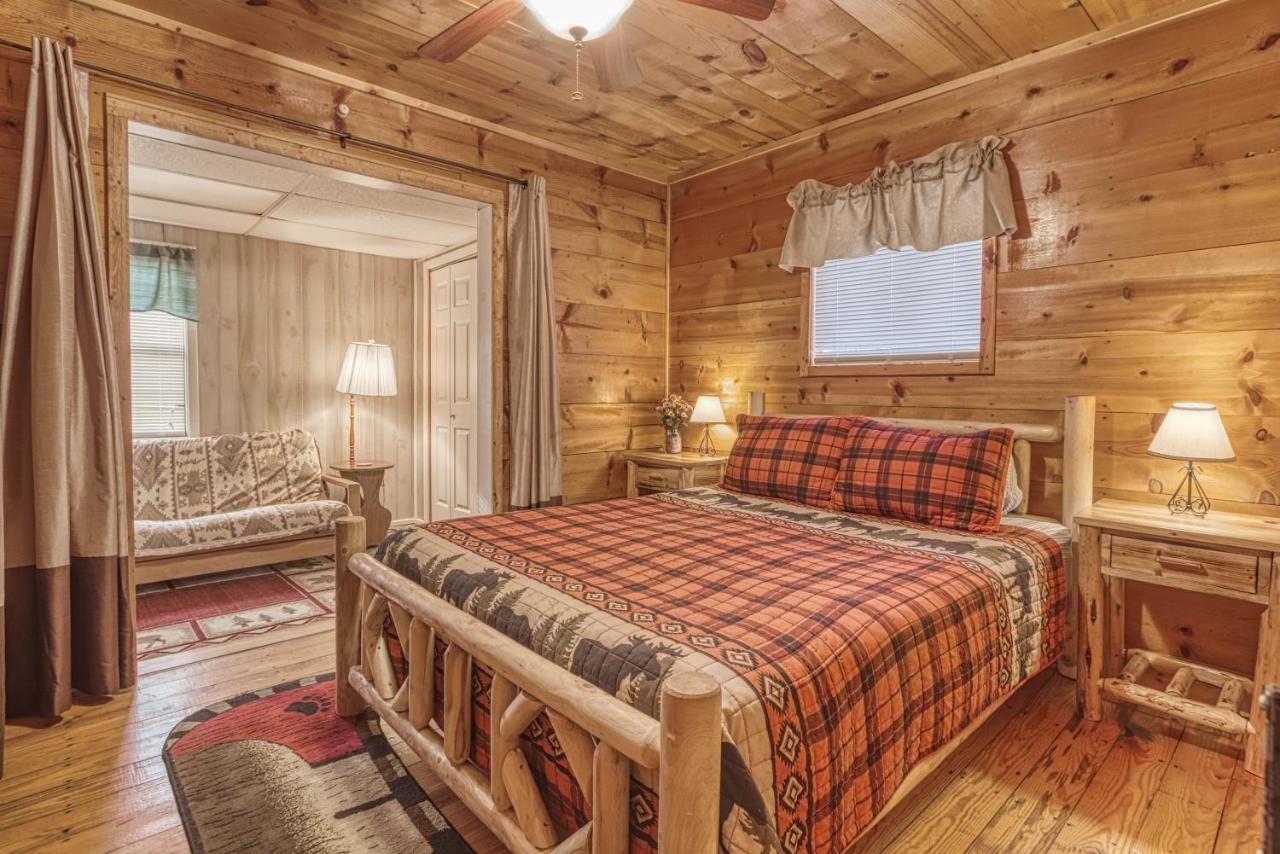Bear Den, Hot Tub, 1089 Of Free Attraction Tickets For Each Paid Day, Dollywood And More! セバービル エクステリア 写真