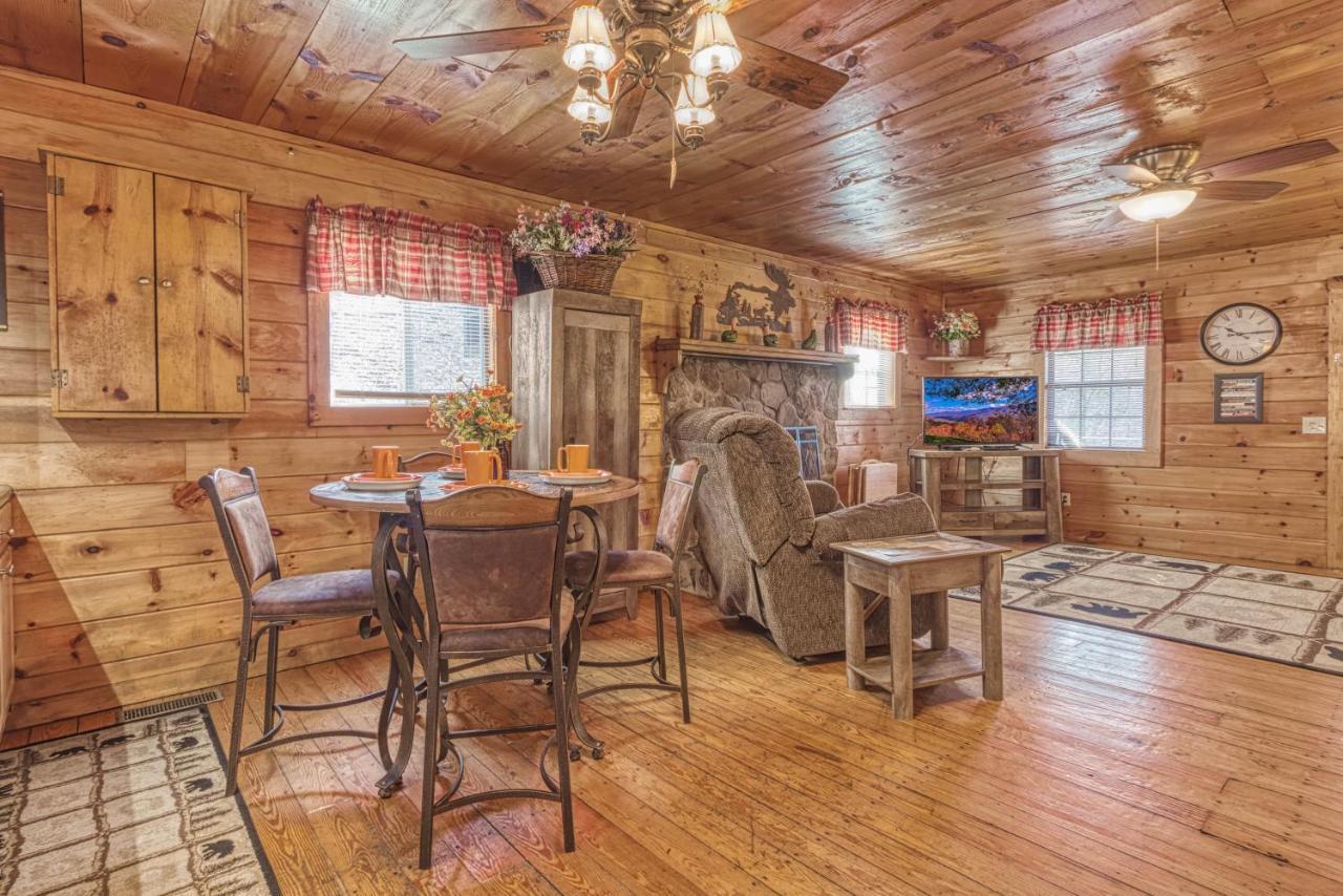 Bear Den, Hot Tub, 1089 Of Free Attraction Tickets For Each Paid Day, Dollywood And More! セバービル エクステリア 写真